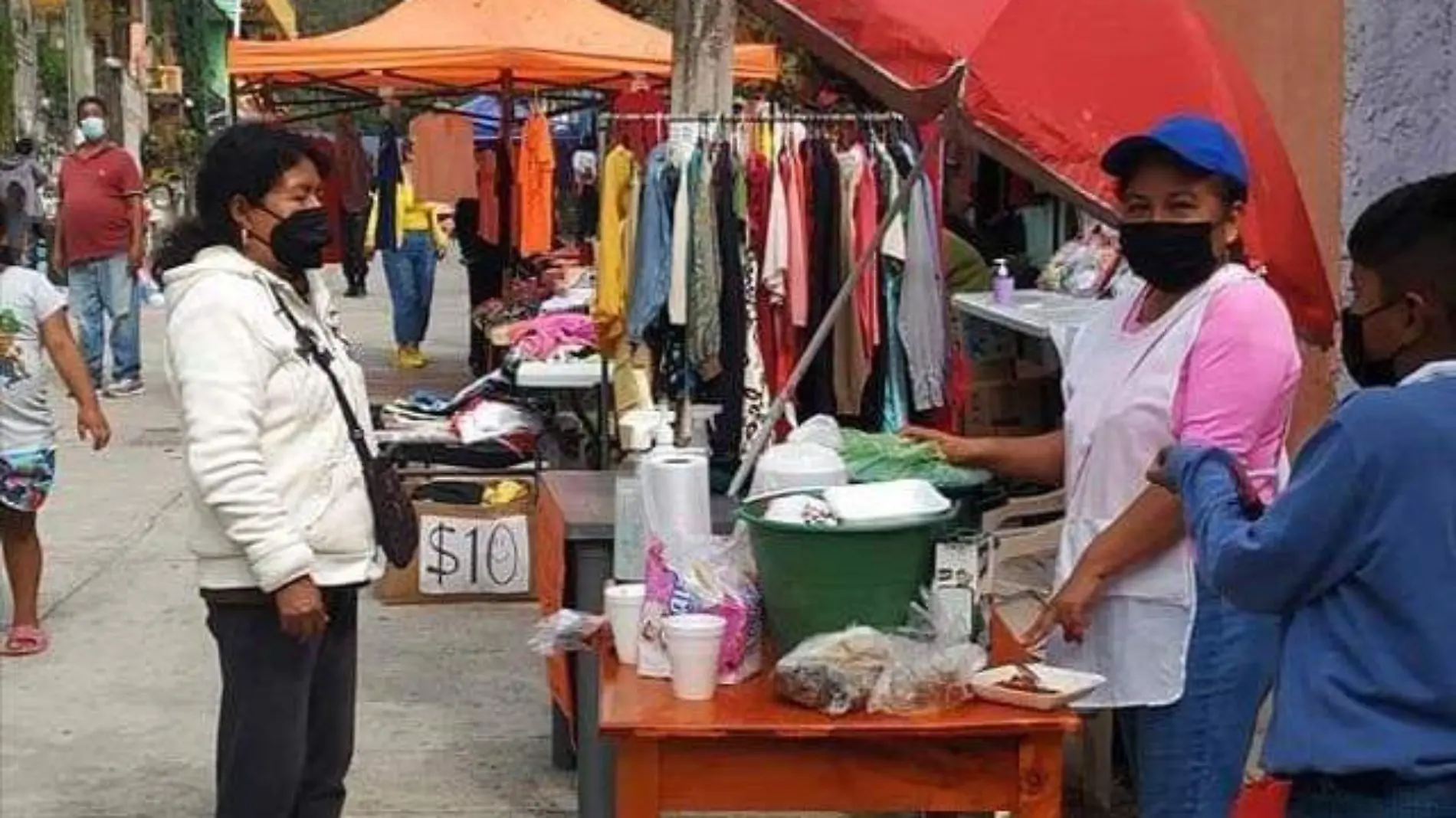 Primer tianguis rodante en Huejutla 2